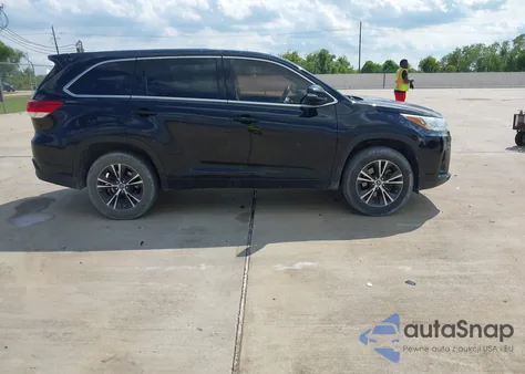 2018 Toyota Highlander Le z USA, uszkodzony, nr VIN 5TDZARFH0JS035545